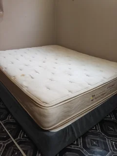 Bed - Ad posted by Gary-Dean Rampono