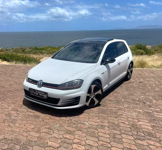 2016 Volkswagen Golf Hatchback