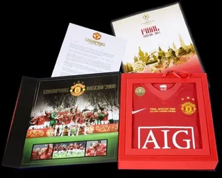*** Stunning Manchester United Limited Edition '3 star' Commemorative Shirt Box Set 2008***.