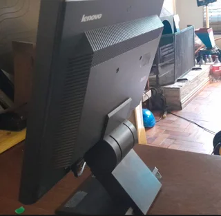 Lenovo ThinkVision Monitor (VGA)