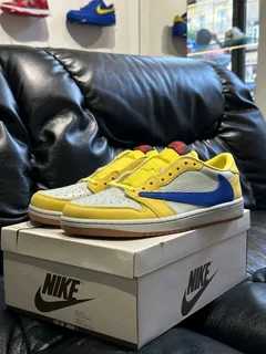 Jordan 1 Retro Low OG SP Travis Scott "Canary"