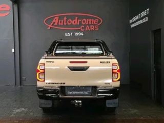 Toyota Hilux Legend 55 D/Cab A/T 4x4