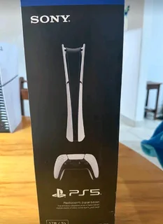 Selling my PS5 Digital Edition In Perfect Condition everything works 100%- no scratches,no issues an