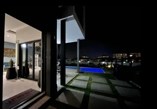 Modern one bedroom apartment to rent - 92 on New, Midrand - Private landlord