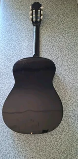 Beginner/Student sized classical guitar with nylon string
