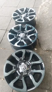 A set of 18inch royota bakkie rims