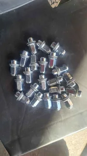 Wheel nuts for Toyota Hilux/Fortuner and Ford Ranger. Leave your whatsapp number if interested