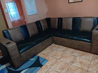 Black&Brown L-shaped 5 seat couch