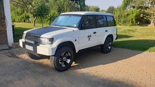 1996 Mitsubishi Pajero SUV