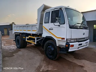 Nissan UD 80 6 cube tipper truck [white]