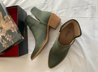 Miss Black Olive Green Ankle Boots